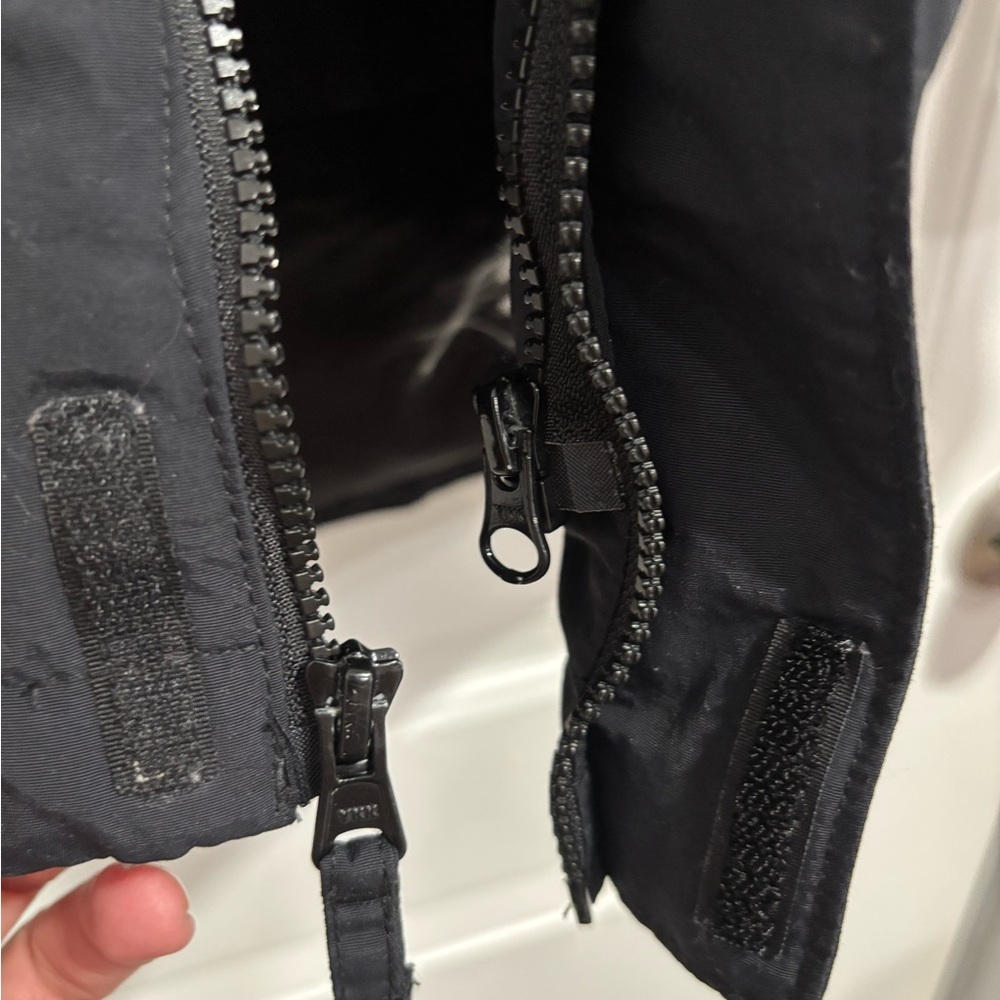 Lands’ End Kids Black Insulated Winter Parka Coat | Hooded | Size M 10–12 - Picture 4 of 13